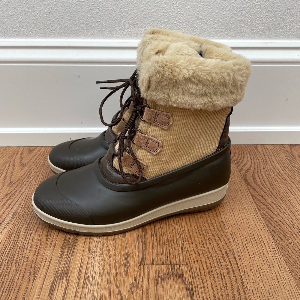 Sperry Boots Alpine Faux Fur size 9.5
